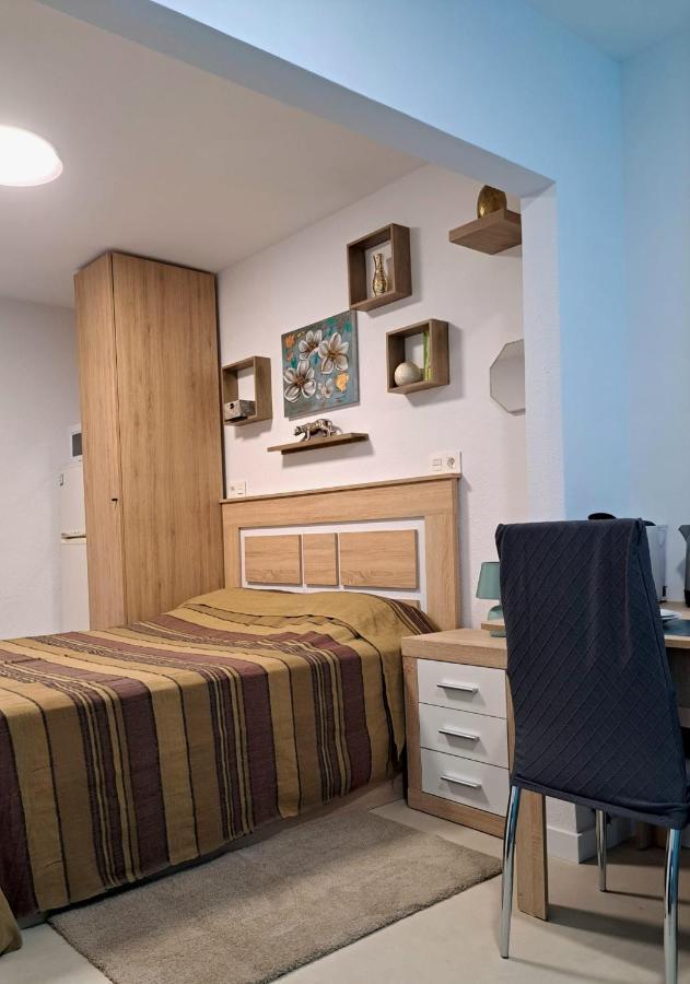 דירות בנידורם Comfortable Studio With Sea View מראה חיצוני תמונה